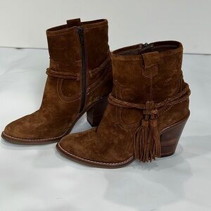 Kanna brown suede ankle boots with tassel detail size 35